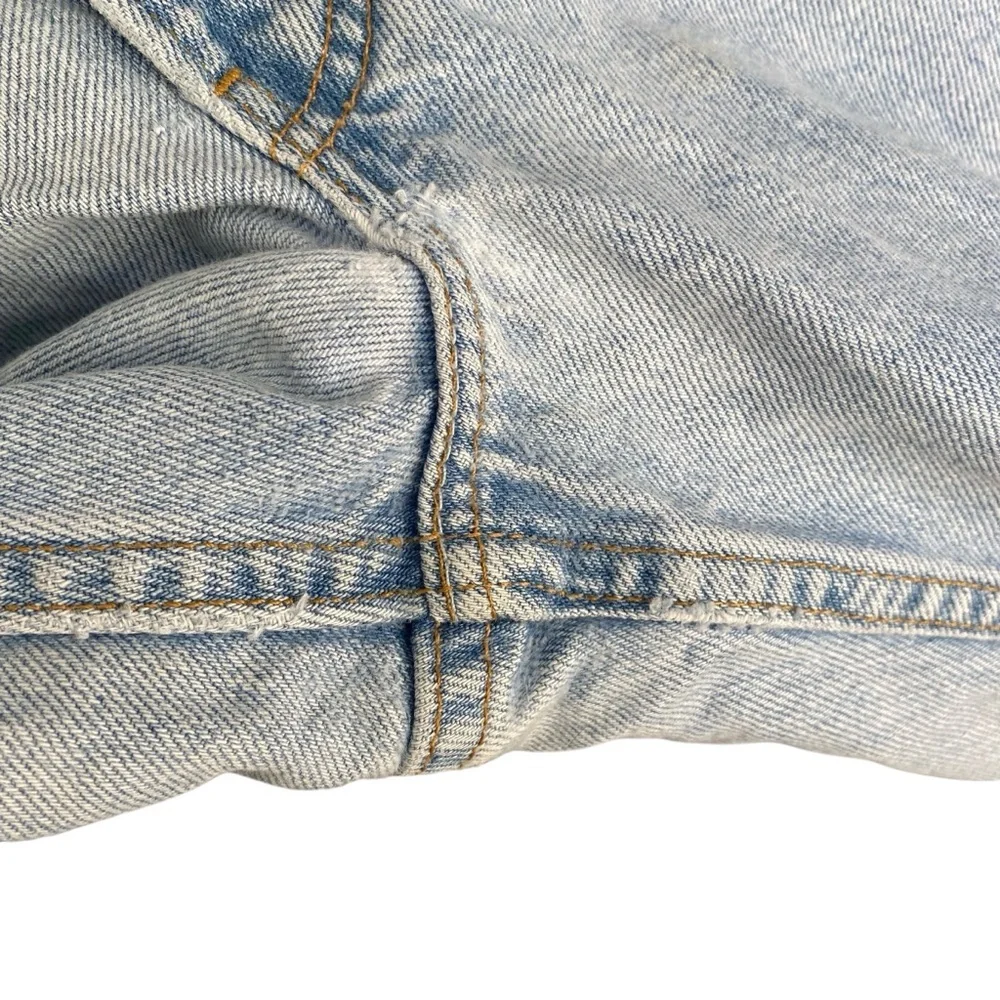 Levis 506 Loose Fit Light Wash Vintage Jeans Mens Size 36 x 30 90s Relaxed Denim